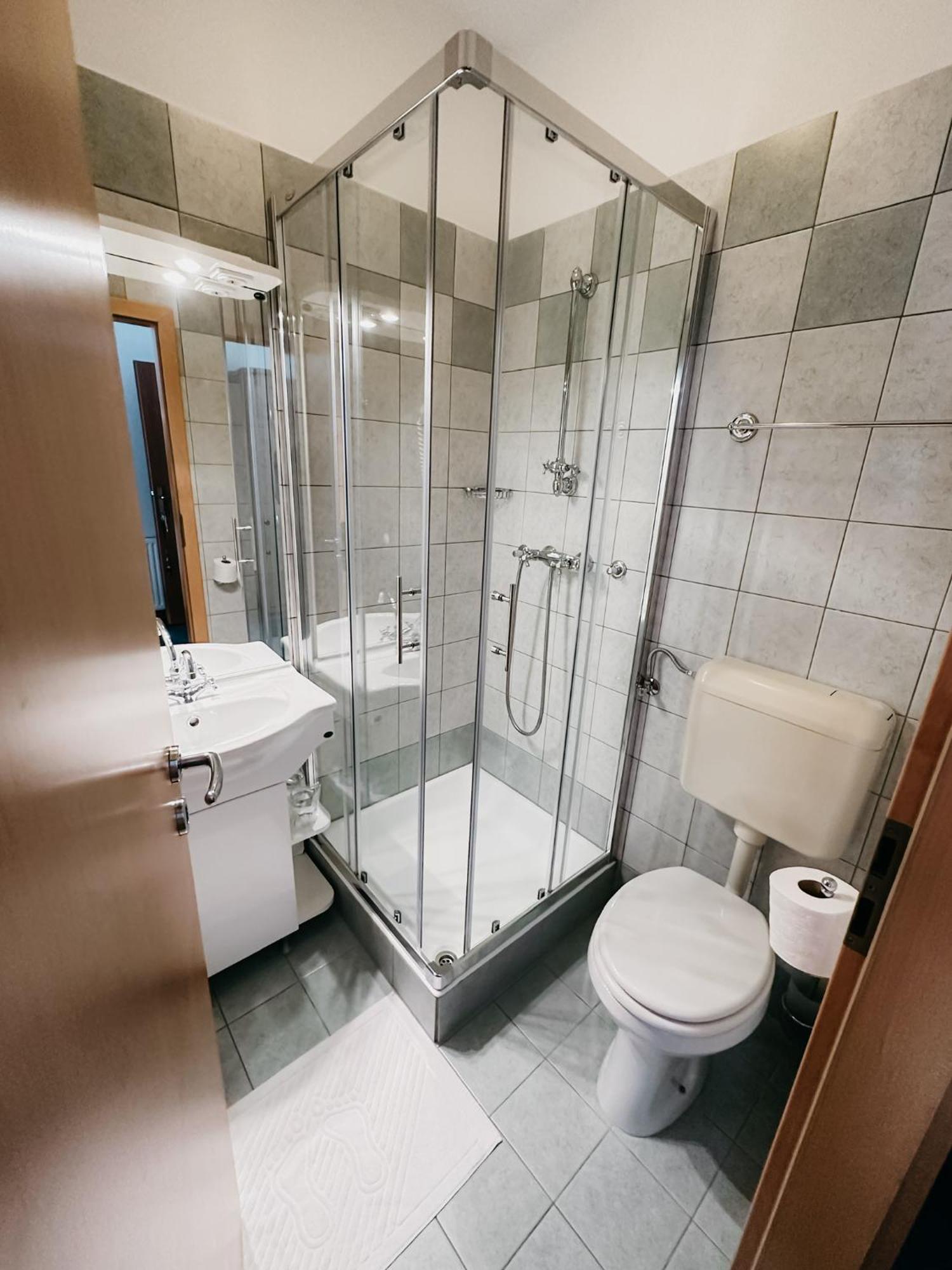 Hotel Oskar Zaplata Preddvor Esterno foto