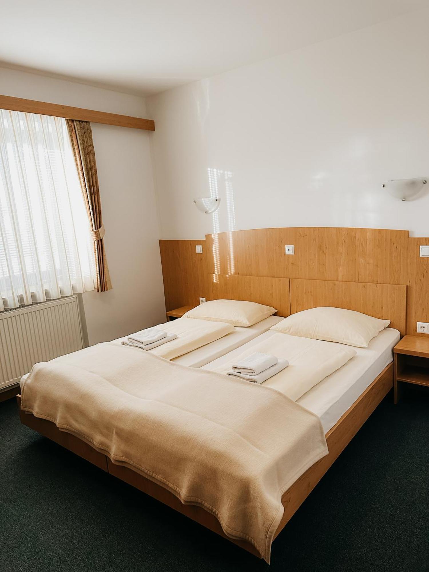 Hotel Oskar Zaplata Preddvor Esterno foto
