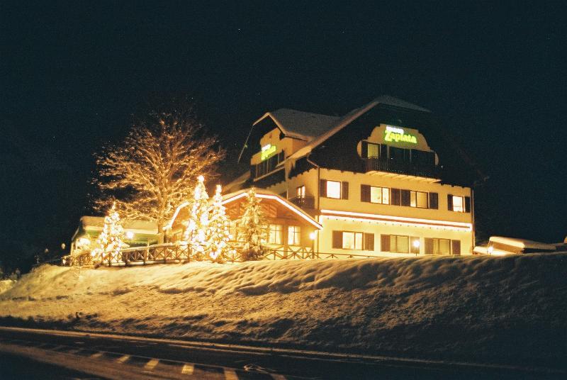Hotel Oskar Zaplata Preddvor Esterno foto